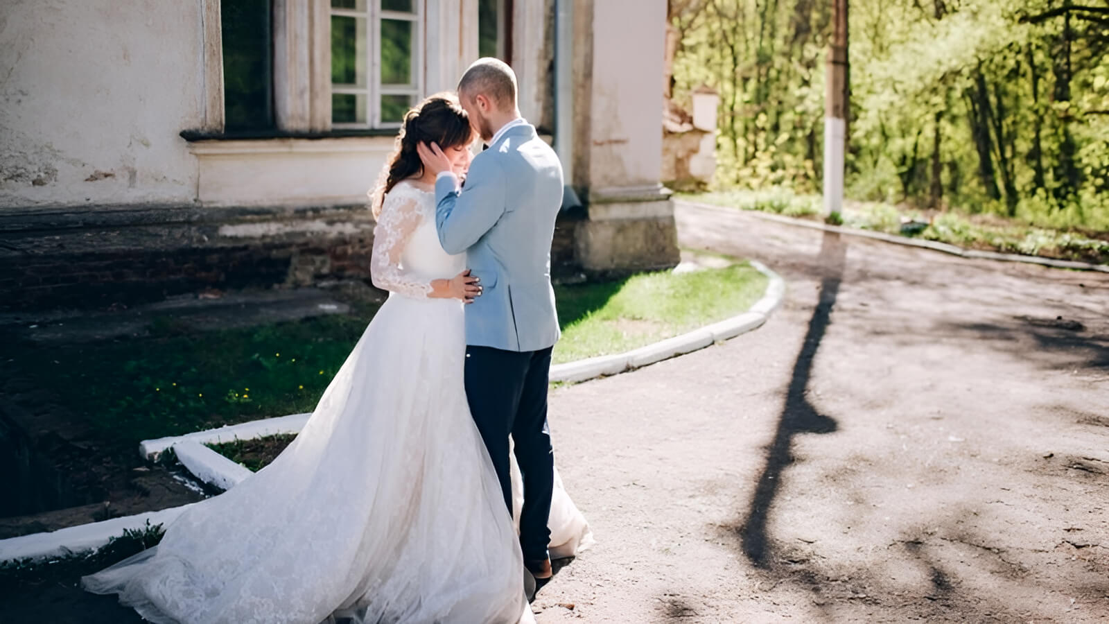 Bên cạnh những tuổi hợp, cũng có những tuổi nam giới mà nữ Mậu Dần 1998 cần cân nhắc kỹ lưỡng