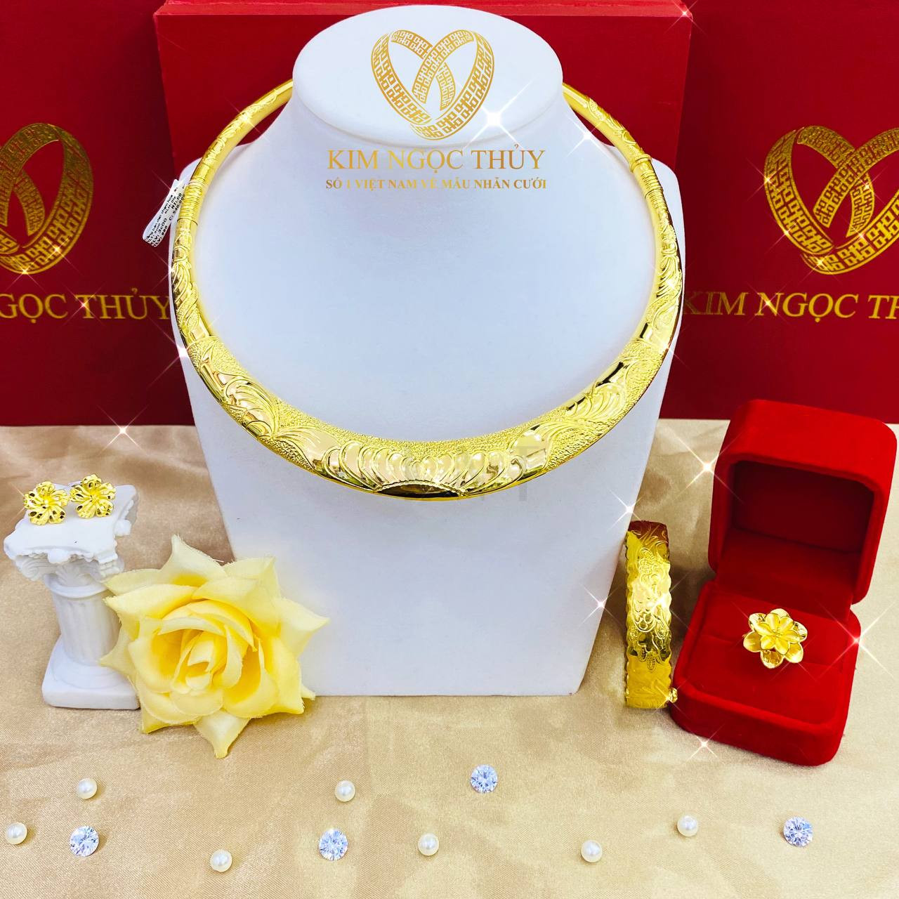 Bộ trang sức cưới 6.5 chỉ vàng 24K, nữ trang cưới cao cấp