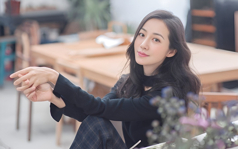 Khí chất người phụ nữ có tướng vượng phu ích tử thường toát lên vẻ đoan trang, phúc hậu, ẩn chứa sự tự tin nội tại