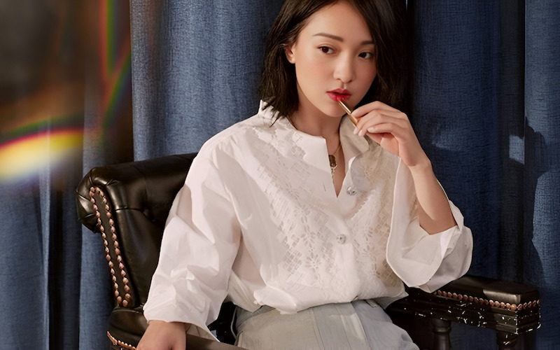 Phẩm chất và cách sống của người phụ nữ là thước đo giá trị thực sự.