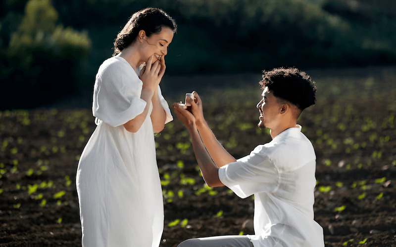 Chọn đúng thời điểm cầu hôn là yếu tố then chốt để có một màn ngỏ lời thành công và ý nghĩa