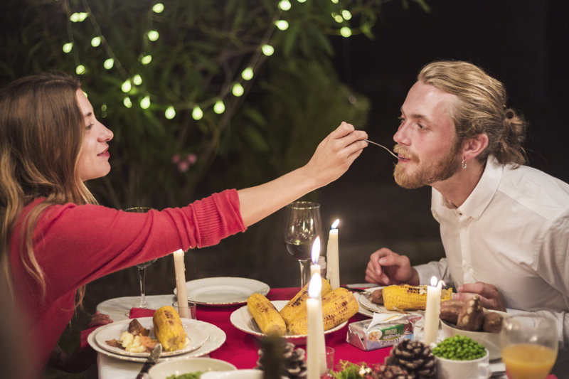 Tặng quà cưới là một buổi tối hẹn hò lãng mạn