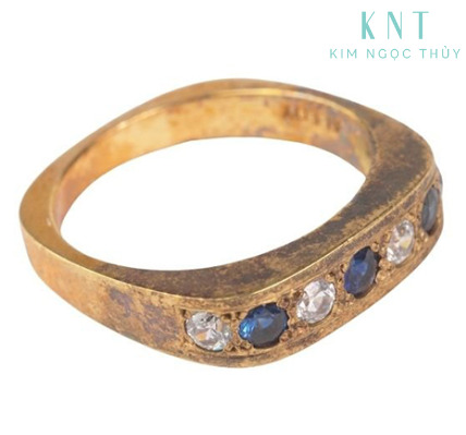 Nhẫn bị xỉn màu