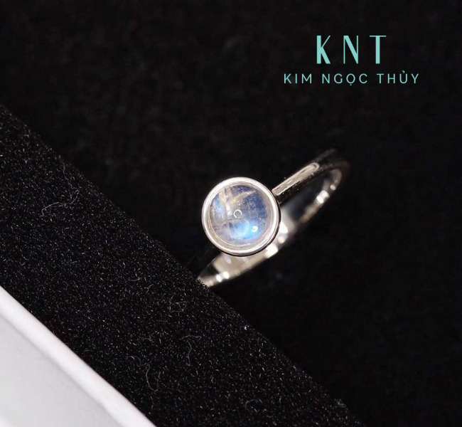 Trang sức phù hợp với cung Bọ Cạp