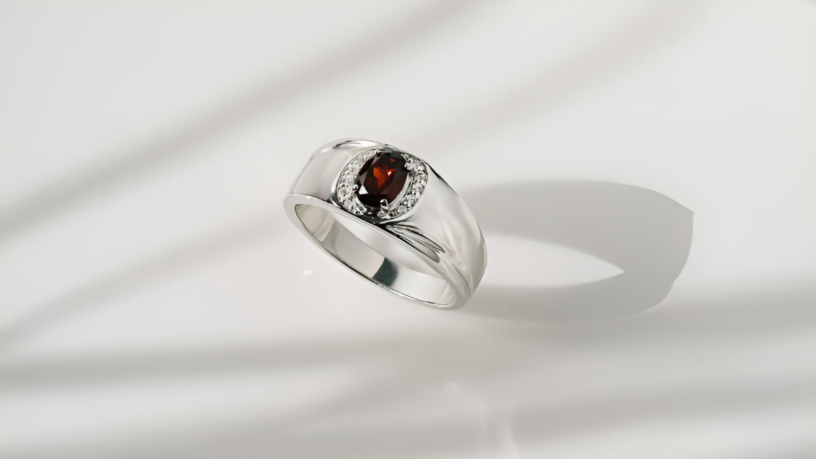 Nhẫn cầu hôn nam ưu tiên thiết kế mạnh mẽ, nam tính