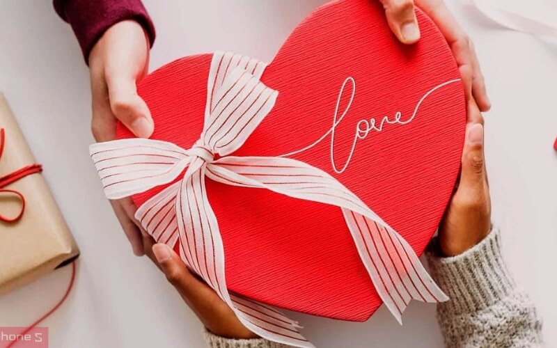 Một chút quan tâm và lưu ý của chàng về những gì nàng thích là mấu chốt để lựa chọn món quà ý nghĩa