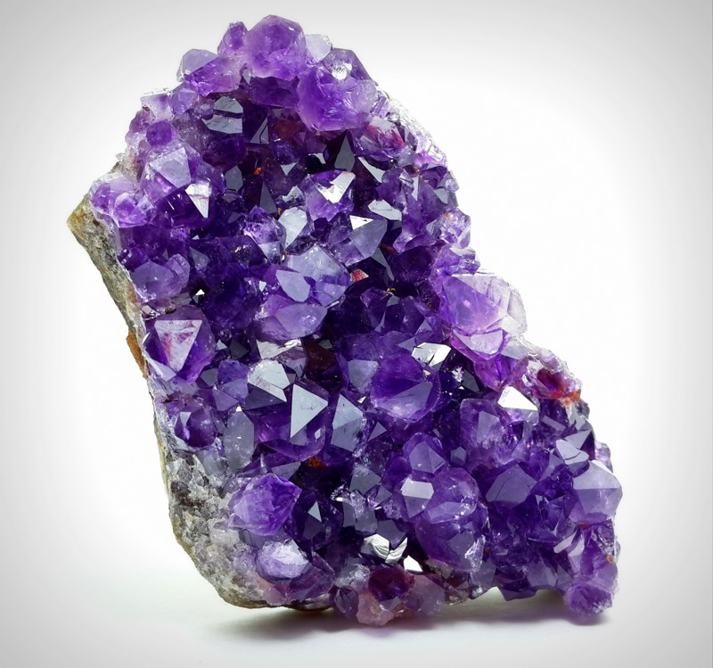 Truyền thuyết về thần rượu nho Dionysus và đá Amethyst