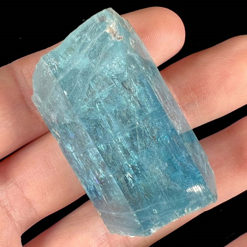 Viên đá Aquamarine được chế tác với nhiều mặt cắt
