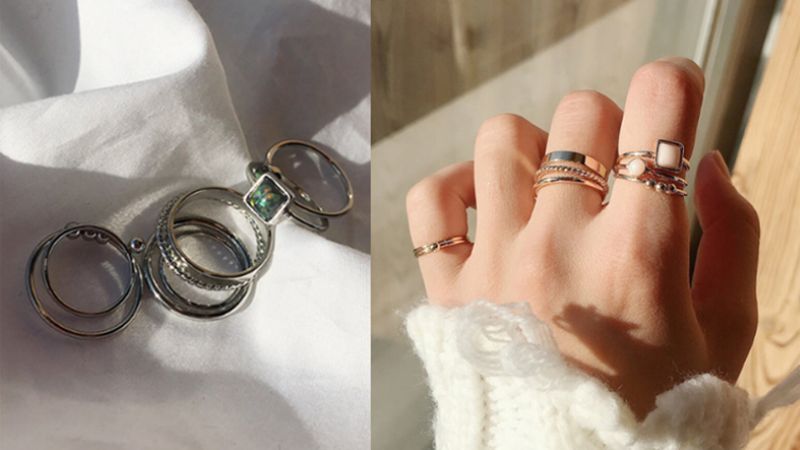 Phối nhẫn theo phong cách cá tính bằng những chiếc nhẫn bản to với chiếc nhẫn mảnh