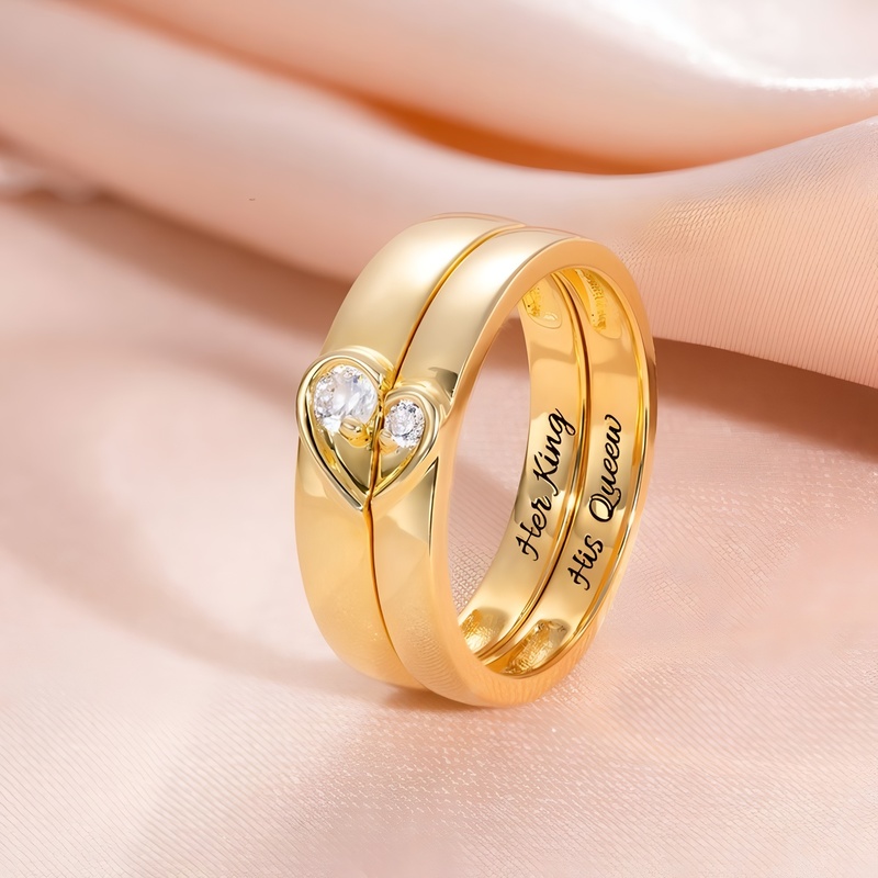 Nam mệnh Kim đeo nhẫn ngón áp út để vun đắp hạnh phúc gia đình.