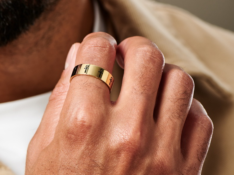 Đeo nhẫn ngón trỏ thể hiện cá tính