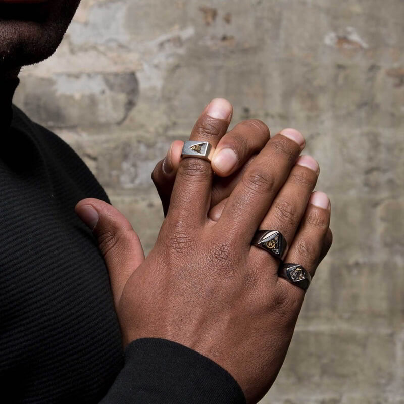 Quan niệm sai lầm về nhẫn ngón trỏ