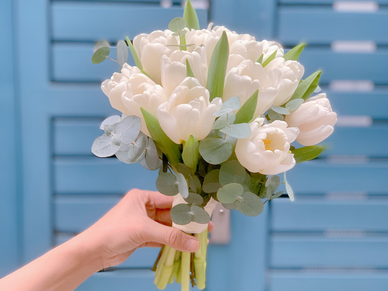 Áp dụng các bí quyết từ chuyên gia sẽ giúp bạn chọn được bó hoa ưng ý nhất.