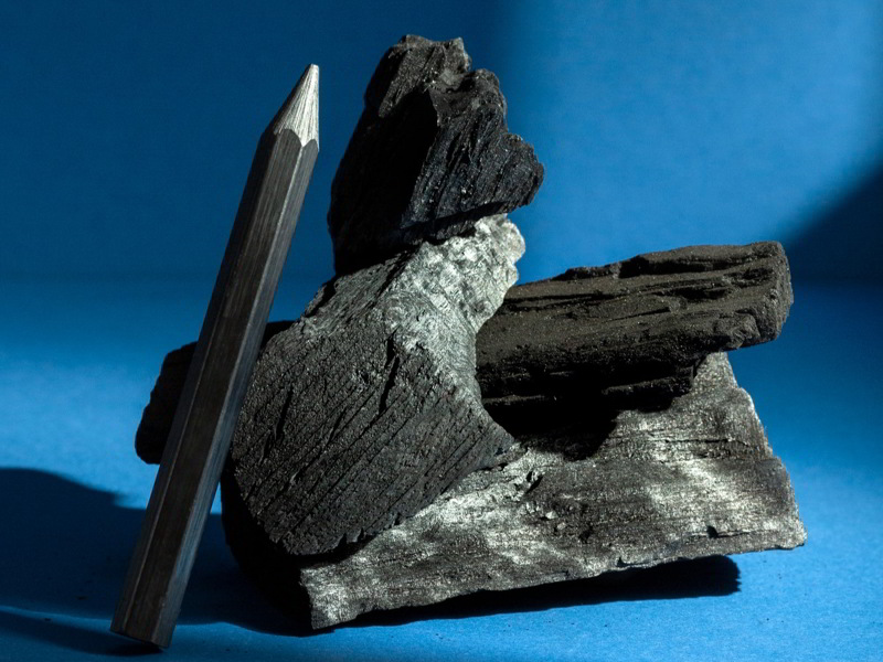 Kim cương và than chì có cùng cấu tạo từ nguyên tử carbon