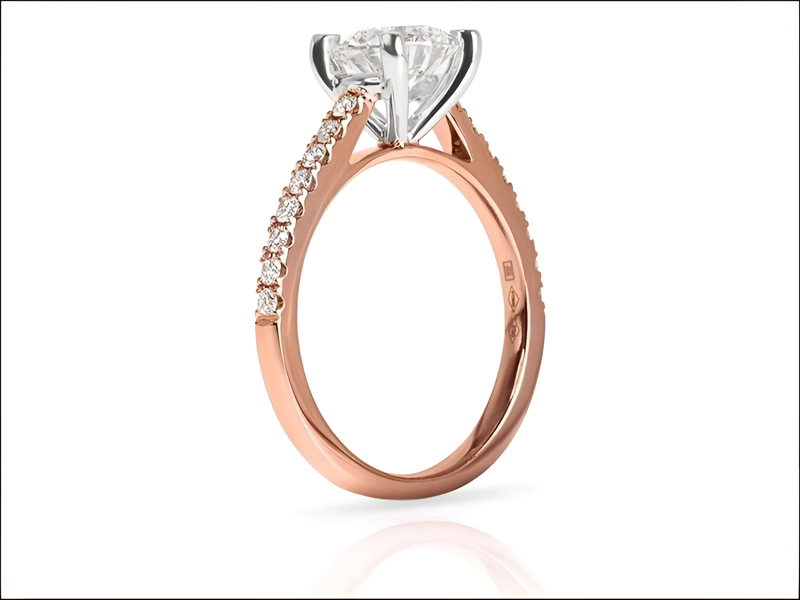 Bảo quản nhẫn trong hộp khi không sử dụng