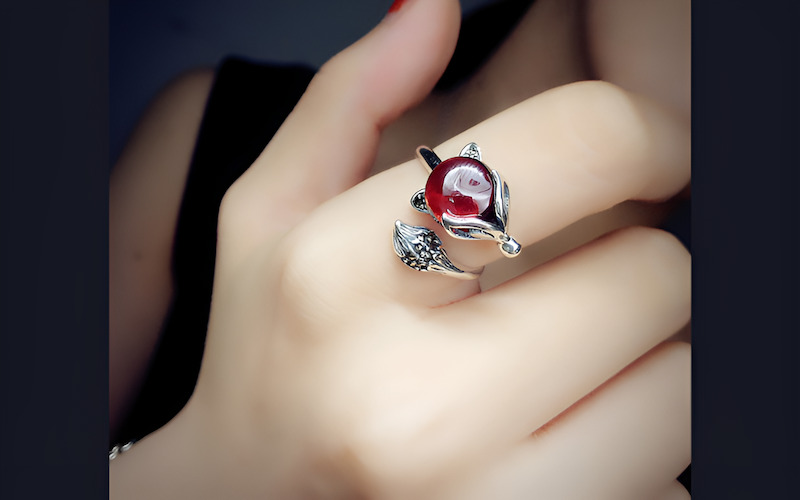 Nhẫn hồ ly biểu tượng duyên dáng và may mắn trong tình duyên