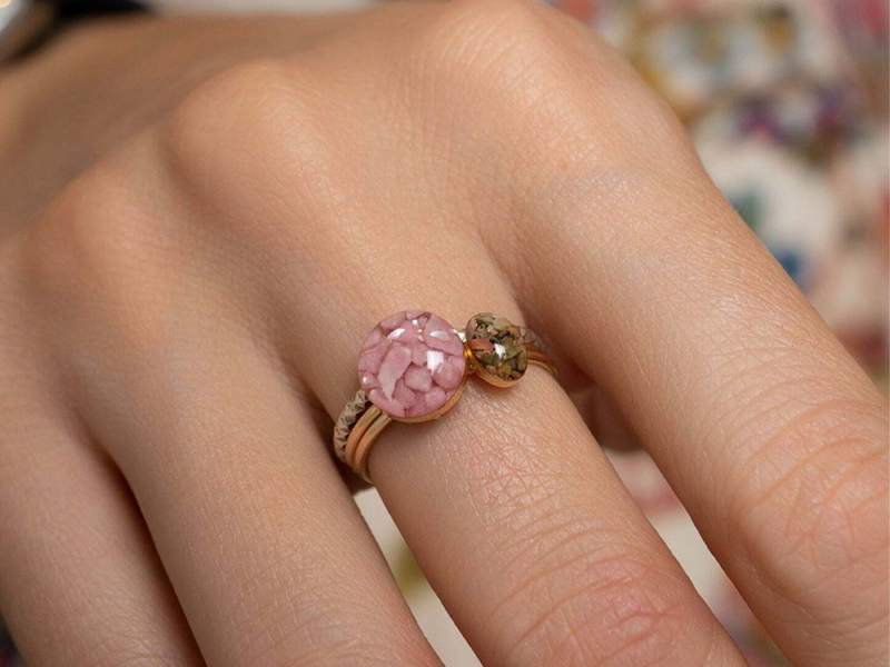 Chọn nhẫn đính đá cho người mệnh Hỏa