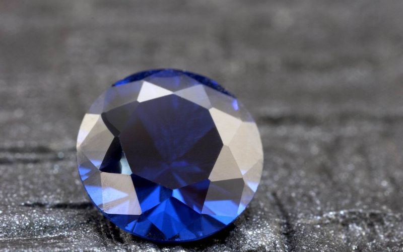 Một viên Sapphire xanh chất lượng cao với giá trị lớn.