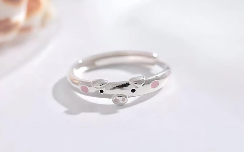 Nhẫn con Heo - Vật phẩm tam hợp mang lại may mắn cho tuổi Mùi