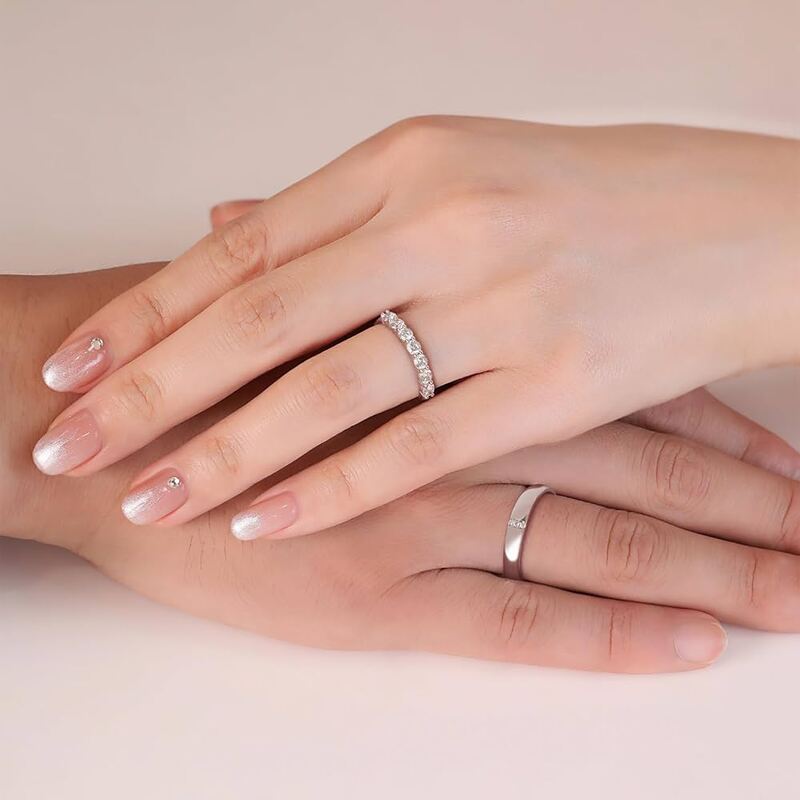 Nhẫn cưới hình tròn tượng trưng cho một tình yêu vĩnh cửu, một cuộc hôn nhân trọn vẹn