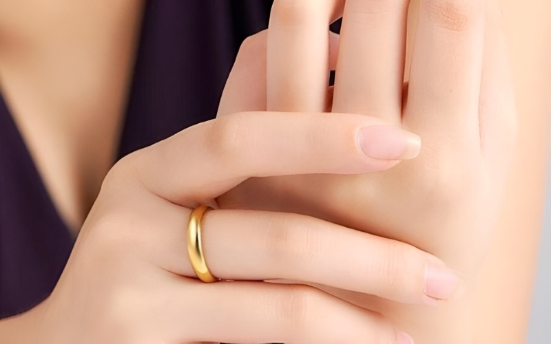 Nhẫn trơn dễ dàng điều chỉnh kích thước hơn