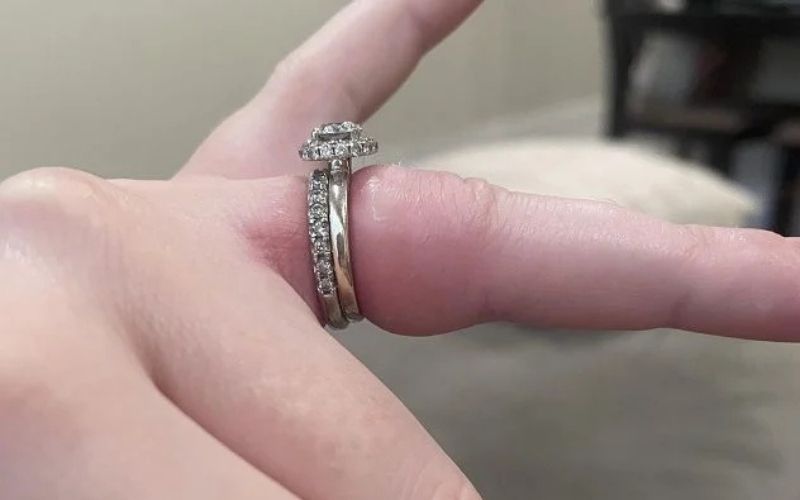 Thay đổi màu sắc ngón tay