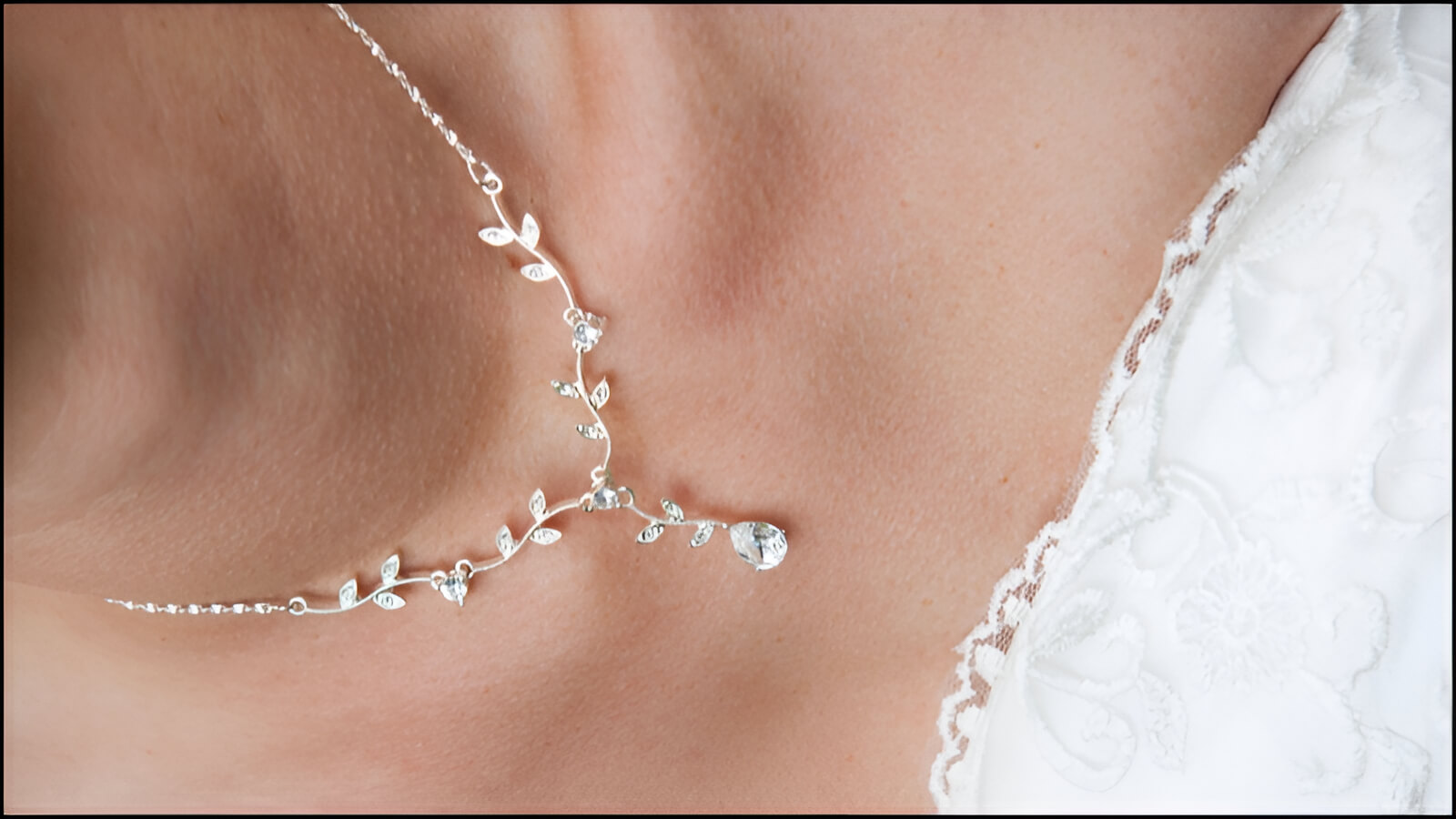 Dây chuyền cưới là một món trang sức đặc biệt