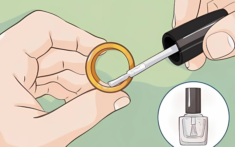 Sử dụng sơn móng tay bóng, không màu