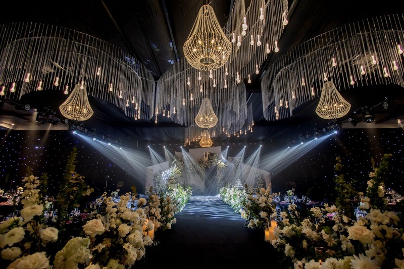 Không gian tiệc cưới sang trọng tại khách sạn, nơi dịch vụ đẳng cấp và kiến trúc ấn tượng tạo nên ngày vui hoàn hảo