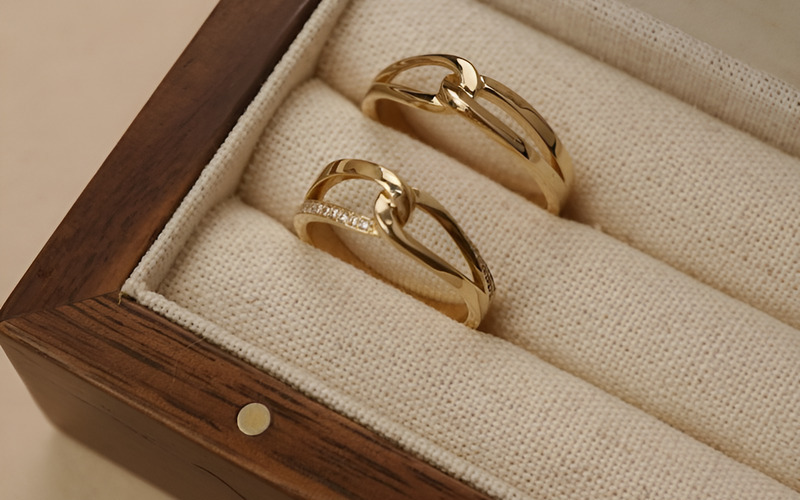 Chọn nhẫn cưới 14K, 18K bền đẹp và ý nghĩa.