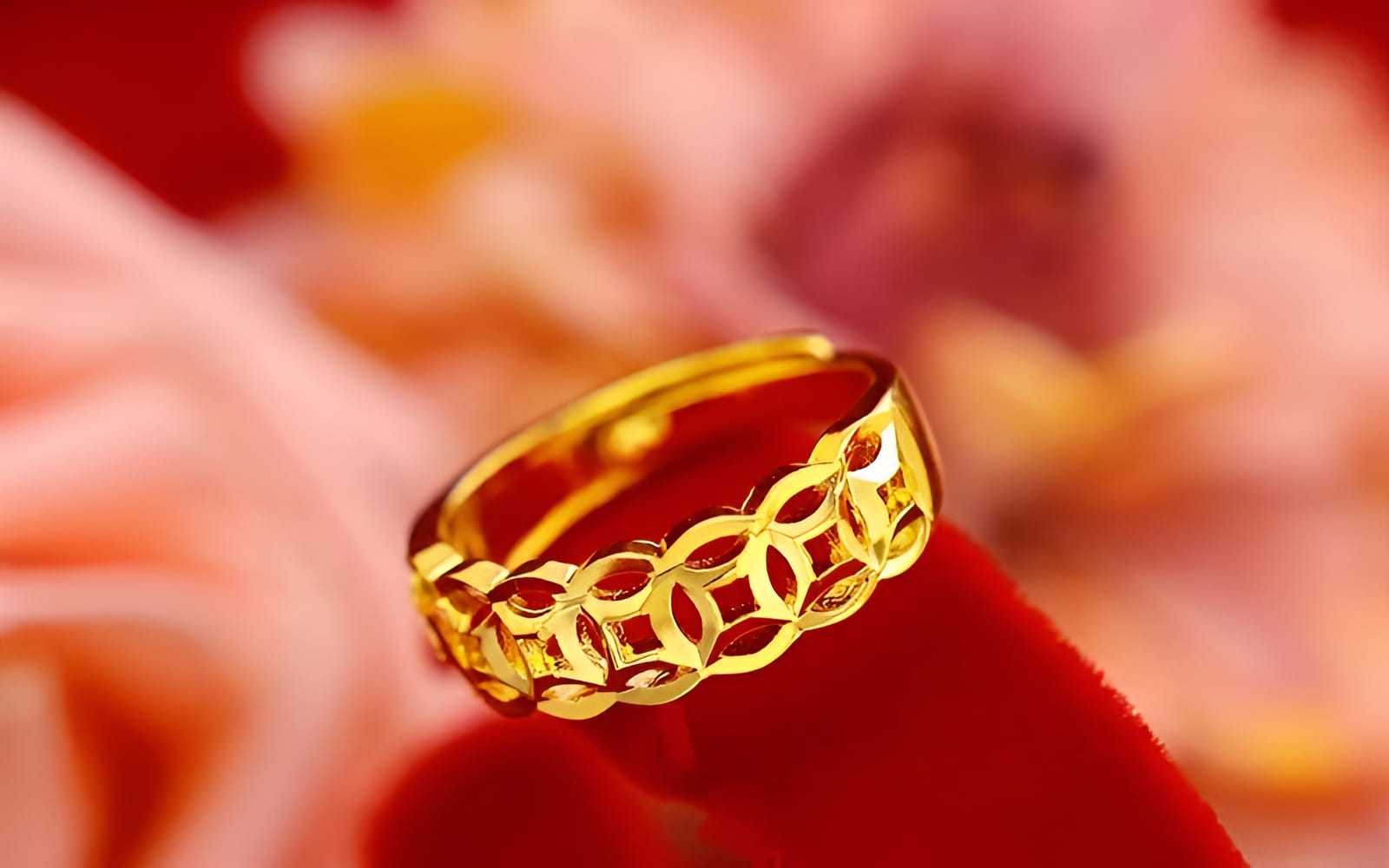 Ý nghĩa phong thủy chính và được biết đến rộng rãi nhất của nhẫn kim tiền chính là khả năng 