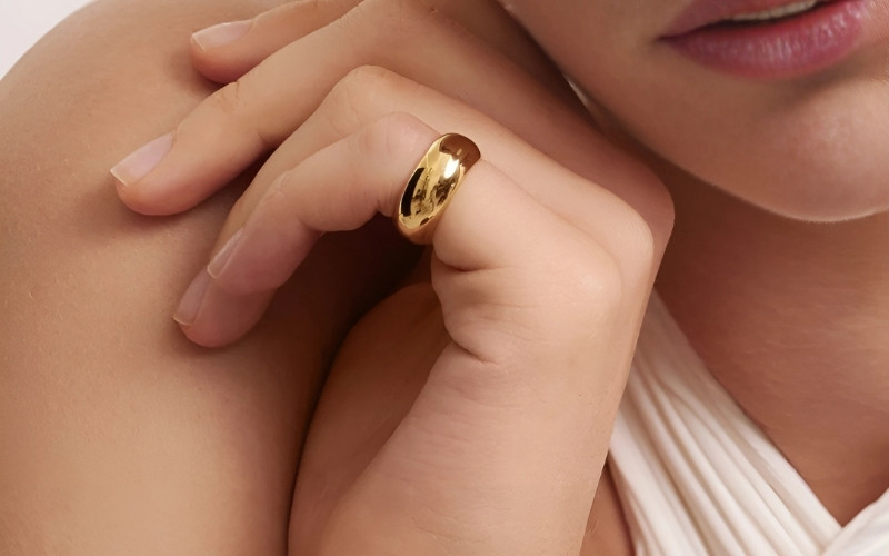 Ngón út: Thể hiện sự tinh tế, thông minh và khéo léo