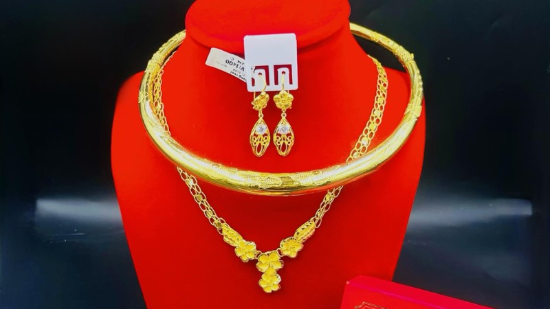 Bộ trang sức cưới theo phong cách truyền thống