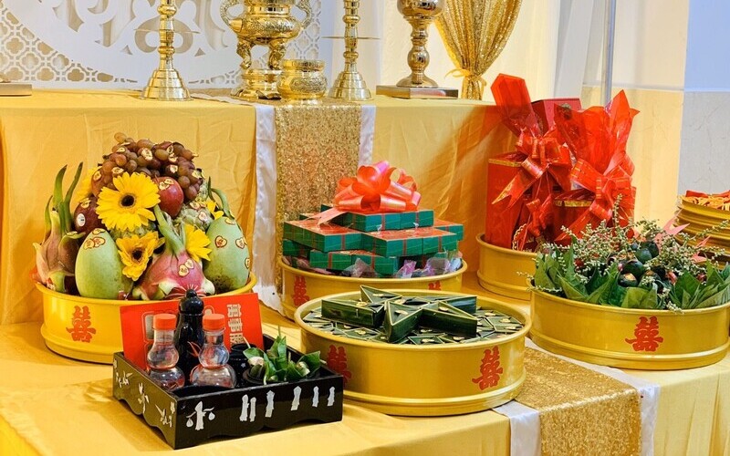 Mâm sính lễ đủ đầy, gửi gắm tấm lòng thành của nhà trai.