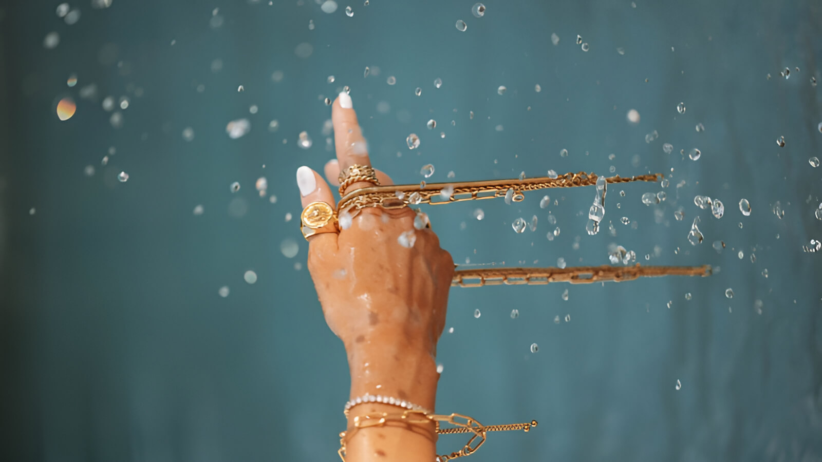 Dây chuyền vàng không chỉ là trang sức mà còn là tài sản mang ý nghĩa tinh thần.