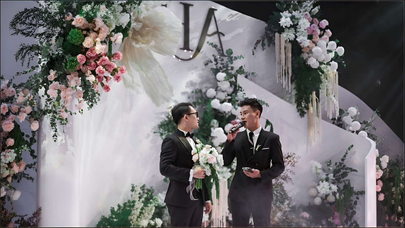 MC chuyên nghiệp là người dẫn dắt, kết nối cảm xúc trong ngày trọng đại