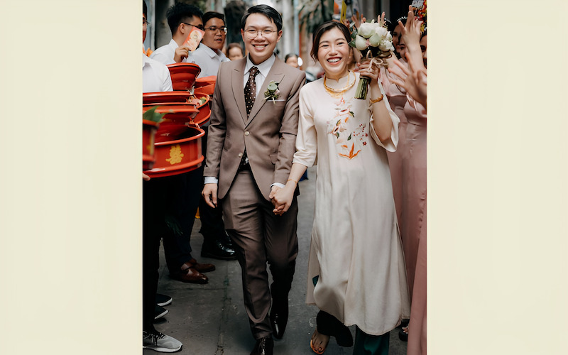 Cô dâu không bước qua ngưỡng cửa nhà chồng khi chưa hoàn thành các nghi lễ cần thiết