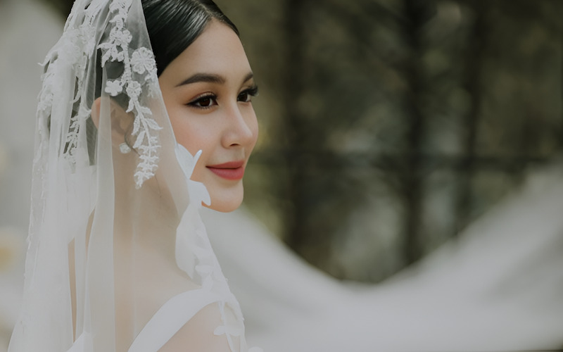 Khăn voan là phụ kiện thời trang cưới