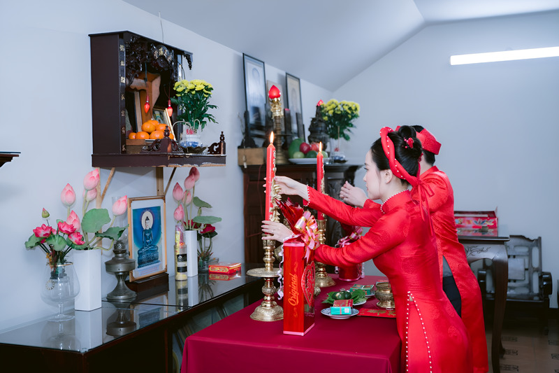 Khoảnh khắc thiêng liêng Lễ Lên Đèn.