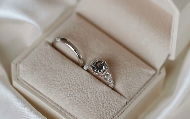 Nhẫn cưới hiện tại phù hợp với phong cách hiện đại