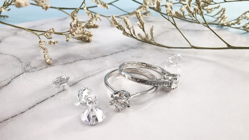 Vàng trắng khác hoàn toàn với bạch kim