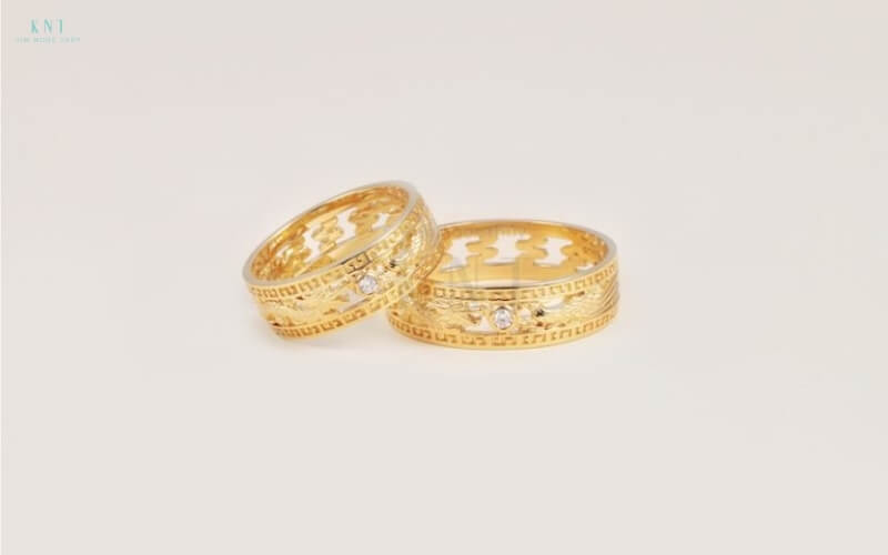 Nhẫn cưới rồng phụng f16 vàng cao cấp đính đá
