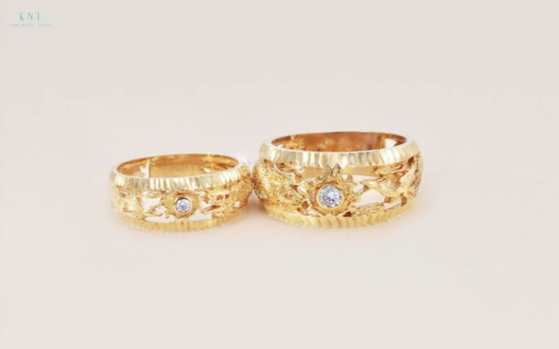 Nhẫn cưới Rồng Phụng J15 vàng đính đá sang trọng