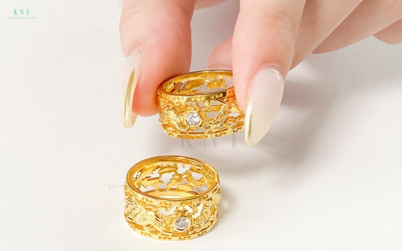 Nhẫn cưới Rồng Phụng Q5 vàng óng ánh cổ điển