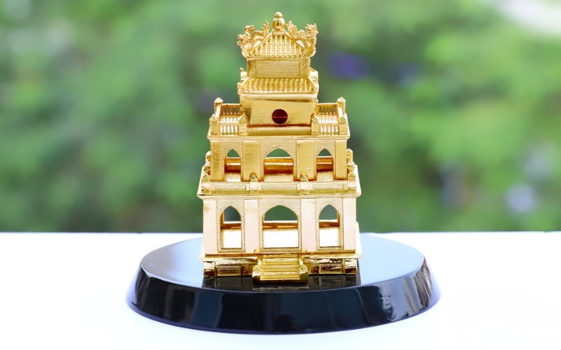 Đồ lưu niệm được mạ vàng 24K