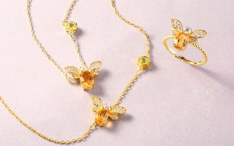 Trang sức mạ vàng phù hợp với các bạn trẻ muốn thay đổi phong cách thường xuyên