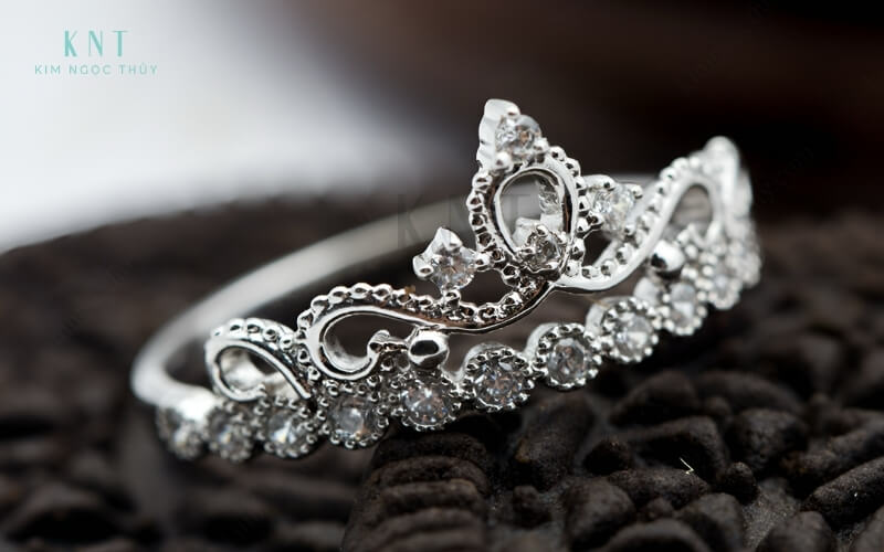 Nhẫn cầu hôn R78