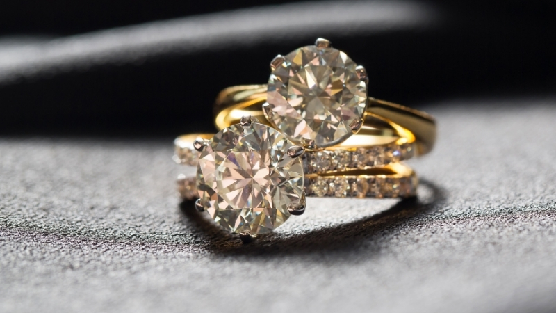 Đằng sau những thiết kế lấp lánh, giá trị còn nằm ở các câu chuyện lịch sử của viên kim cương