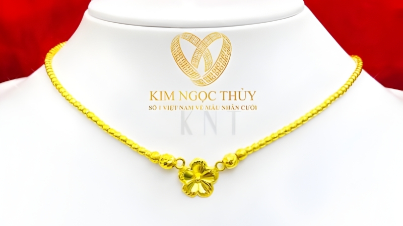 Vàng cưới là những món quà mừng quý giá, thường là trang sức được trao tặng trong ngày trọng đại