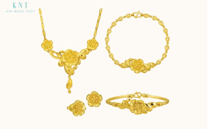Bộ trang sức vàng 990